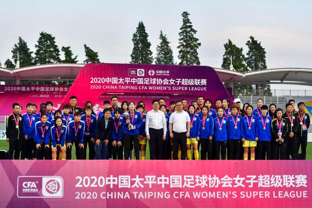 耀威猜即将挑战中国功夫之王，精彩对决引人期待！